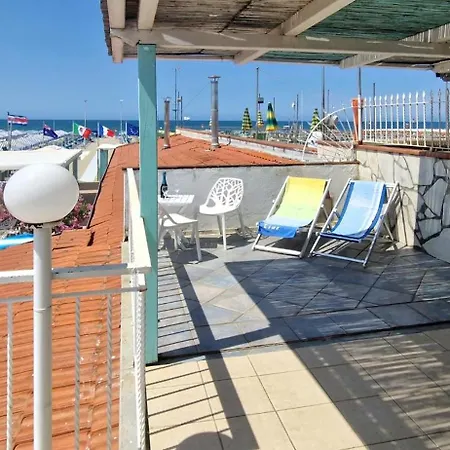 Terrazza Sul Mare 펜션 리도디캄파이오레